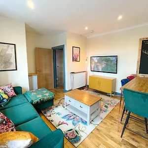  Apartment Lively & Energetic 2br On The Royal Mile United Kingdom